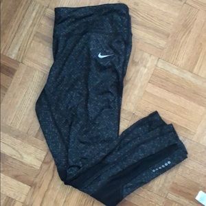 Nike Cropped Tights